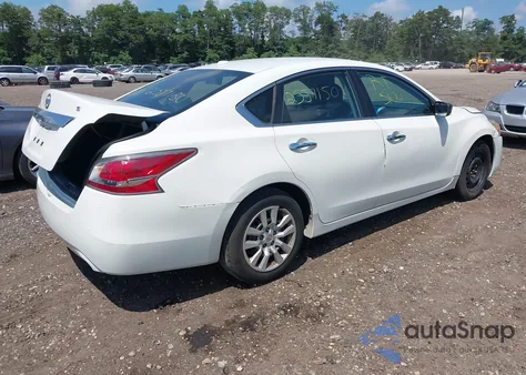 2015 Nissan Altima 2.5/2.5 S/2.5 Sl/2.5 Sv z USA, uszkodzony, nr VIN 1N4AL3AP7FN883153